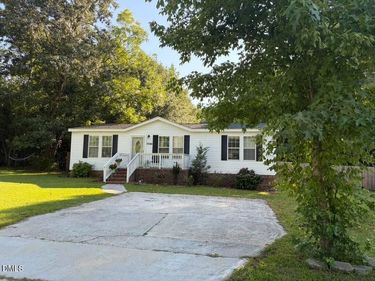 12581 South Street, Whitakers, NC 27891