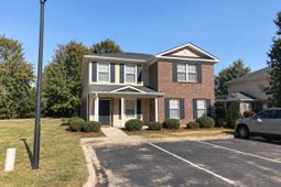 1004 Mineral Circle photo 4