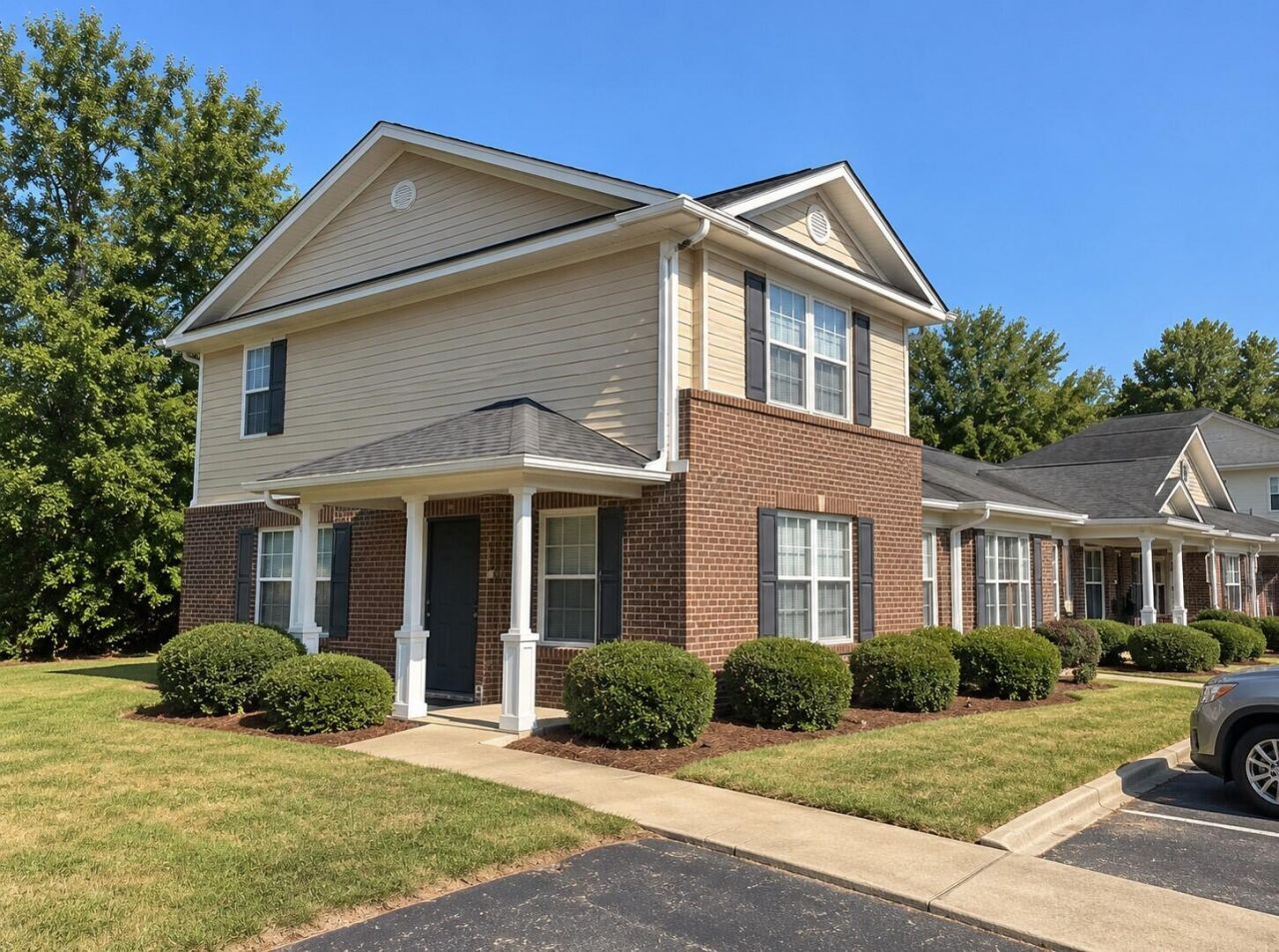 1004 Mineral Circle Photo 4