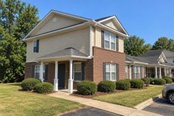 1004 Mineral Circle photo 4