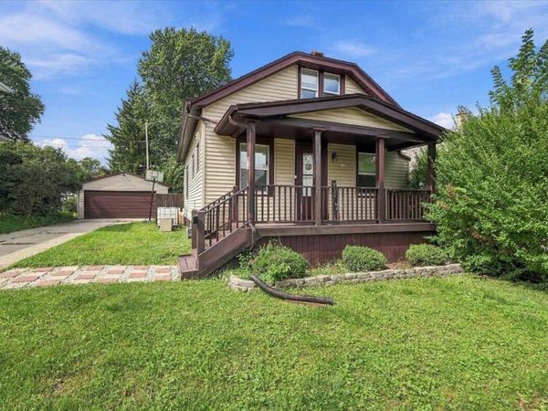 2133 S 89th STREET, West Allis, WI 53227