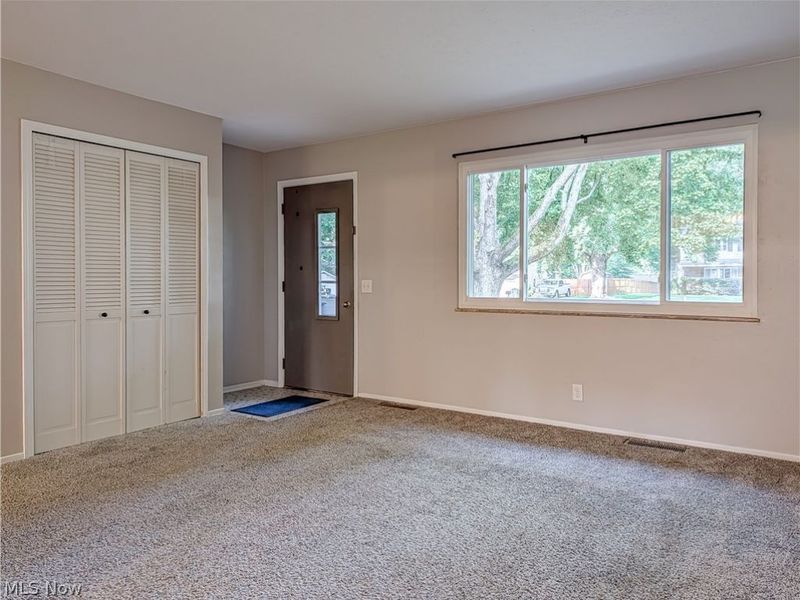8636 Camelot Avenue NW, Canal Fulton, OH 44614 Photo 3