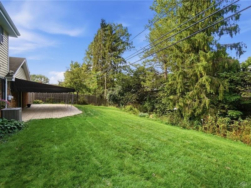2933 Meadow Park Drive, Kettering, OH 45440 Photo 12