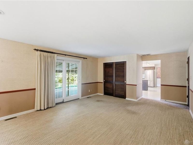 2933 Meadow Park Drive, Kettering, OH 45440 Photo 36