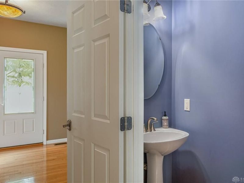 1315 Shana Court, Miamisburg, OH 45342 Photo 14
