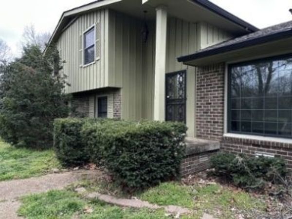 425 Jones Mill Rd , La Vergne, TN 37086