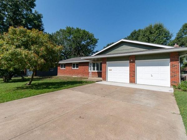 2737 Alabama Street, Lawrence, KS 66046