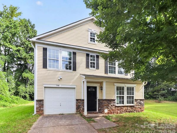 7348 Mitzi Deborah Lane , Charlotte, NC 28269