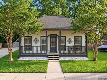 32495 Magnolia Ct, Denham Springs, LA 70706