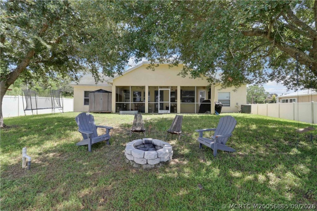 5901 Hickory Drive , Fort Pierce, FL 34982 Photo
