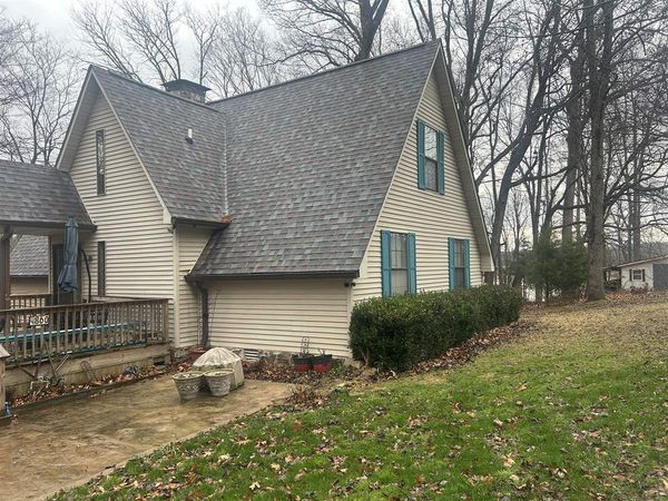 860 Riverview Drive , Scottsville, KY 42164