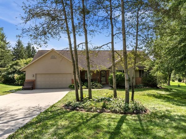 5061 Birchwood LANE, West Bend, WI 53095