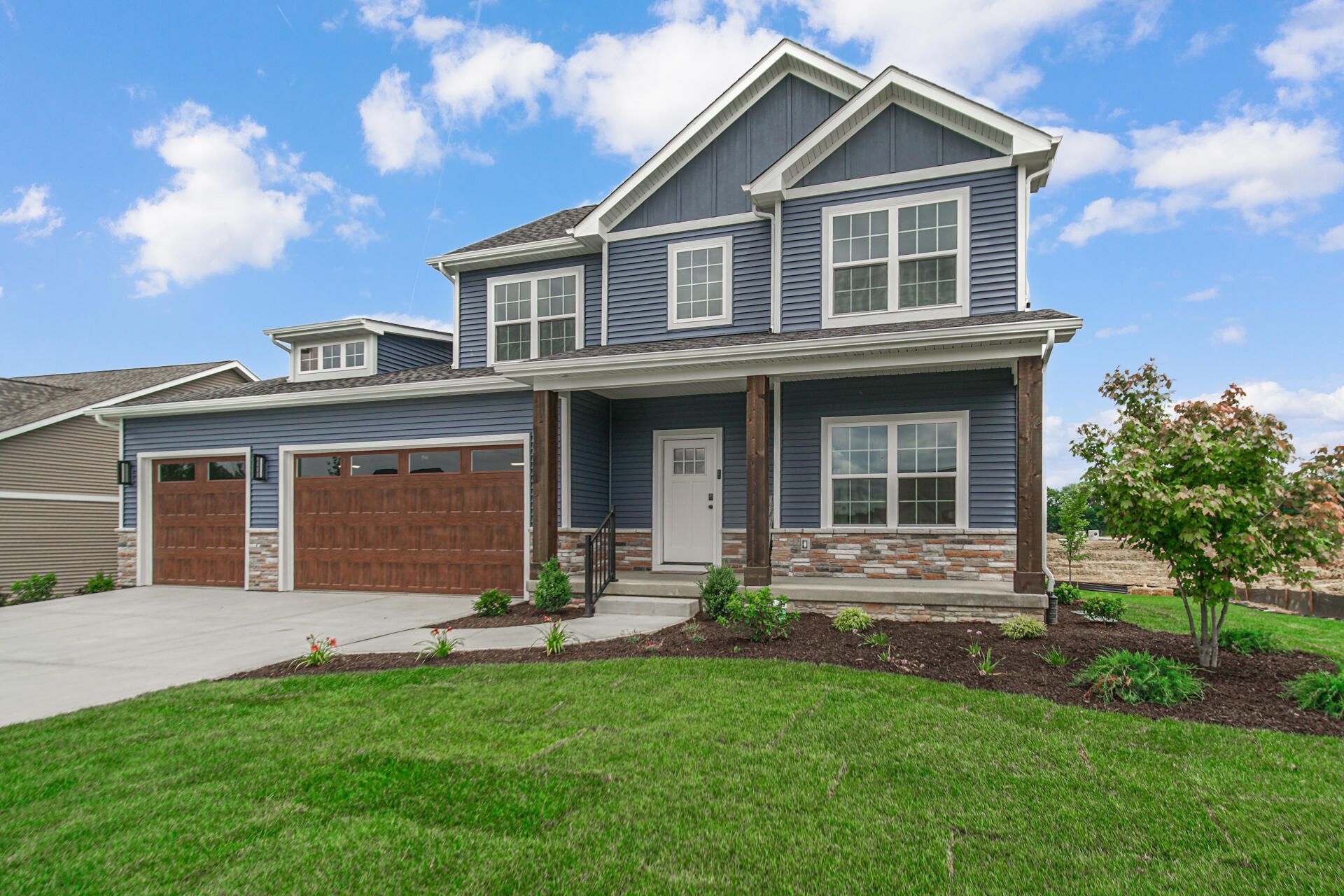 2224 Redwood Lane, Chesterton, IN 46304 Main Photo
