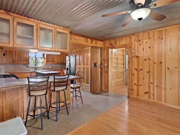 283 FCR 301, Unit A & B, Oakwood, TX 75855
