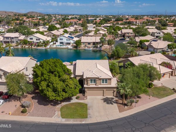 3820 E Amberwood Drive, Phoenix, AZ 85048