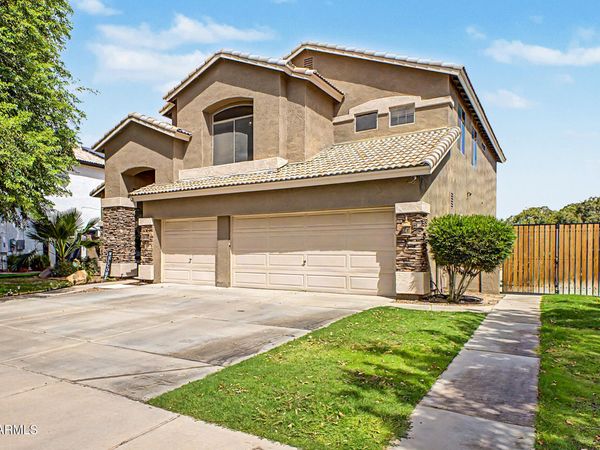 711 N PHEASANT Drive, Gilbert, AZ 85234