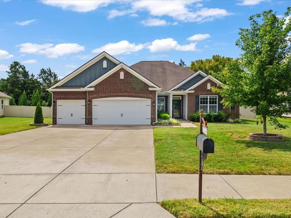 1012 Webbs Retreat Ln , Murfreesboro, TN 37128