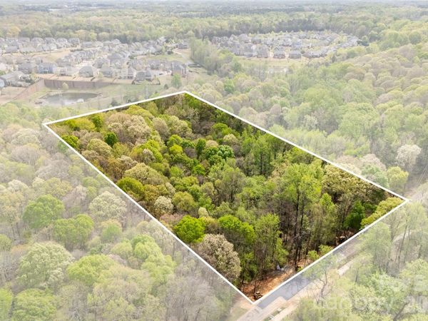10601 Wildlife Road , Charlotte, NC 28278