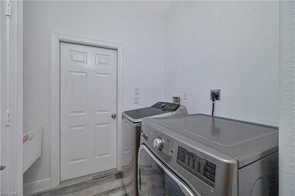 8645 Pegasus Dr, Lehigh Acres, FL 33971 Photo