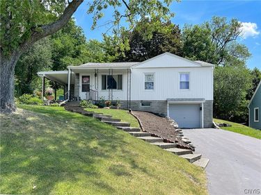 619 Scarboro Drive, Syracuse, NY 13209