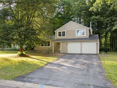 3438 Stanford Drive, Baldwinsville, NY 13027