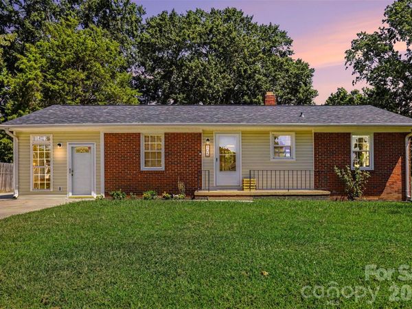 105 Marine Drive , Pineville, NC 28134