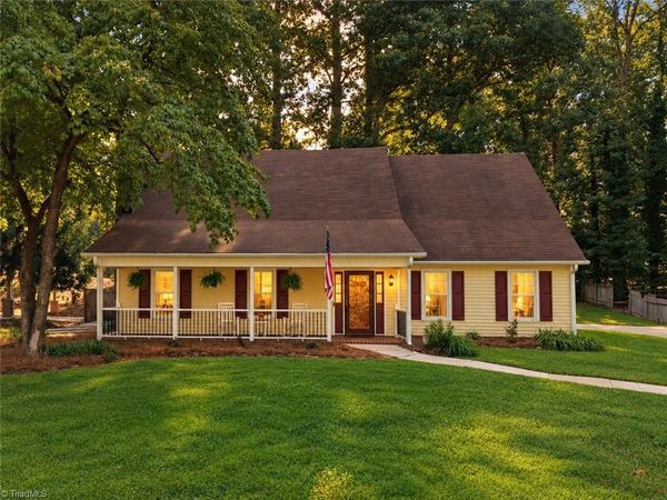 1486 Old Coach Road , Kernersville, NC 27284