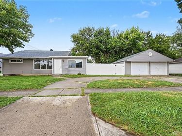 2151 S Smithville, Kettering, OH 45420