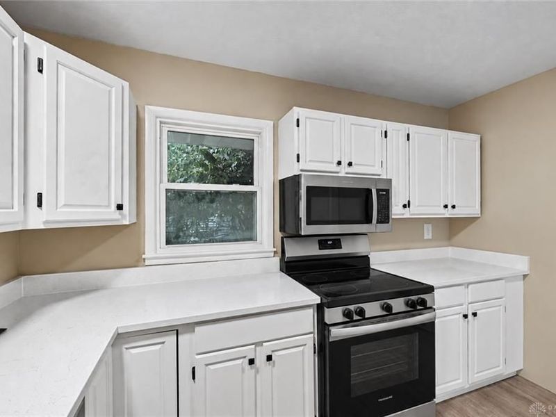 2151 S Smithville, Kettering, OH 45420 Photo 13