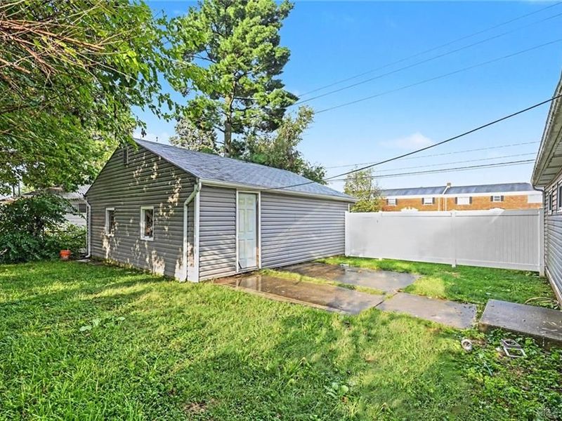 2151 S Smithville, Kettering, OH 45420 Photo 19