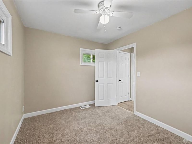 2151 S Smithville, Kettering, OH 45420 Photo 21