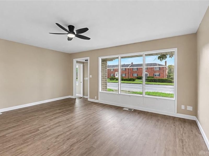 2151 S Smithville, Kettering, OH 45420 Photo 5