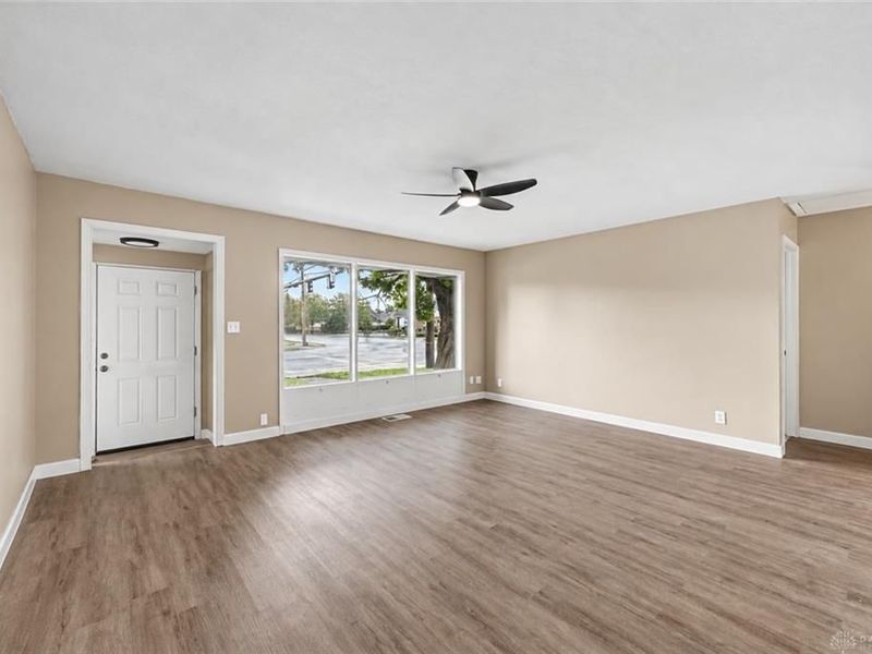 2151 S Smithville, Kettering, OH 45420 Photo 7