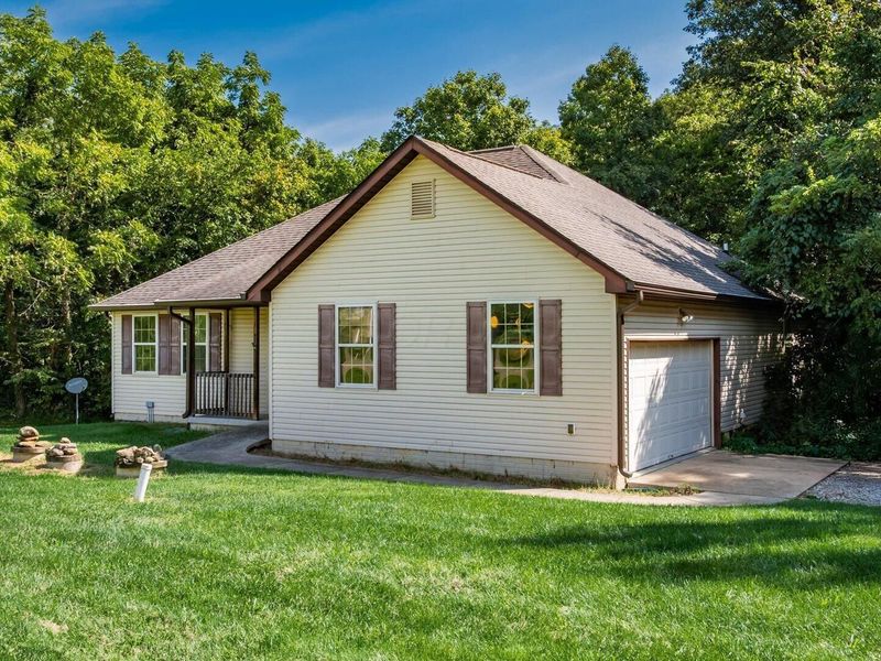 3080 Winchester Southern Road , Canal Winchester, OH 43110 Photo 5