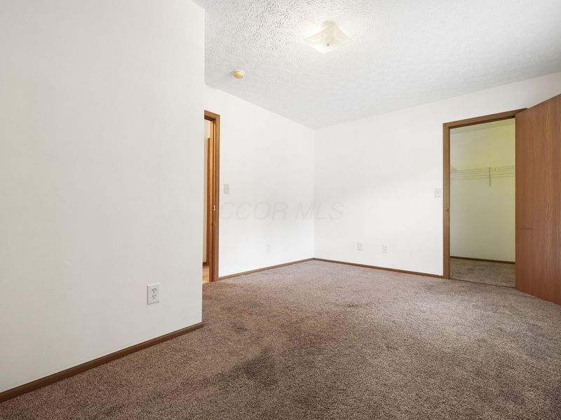 6084 Murphys Pond Road, Canal Winchester, OH 43110 Photo 13
