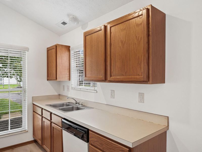 6084 Murphys Pond Road, Canal Winchester, OH 43110 Photo 5