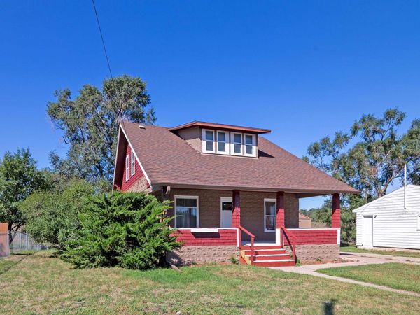 1915 N Wayland Ave Ave, Sioux Falls, SD 57103