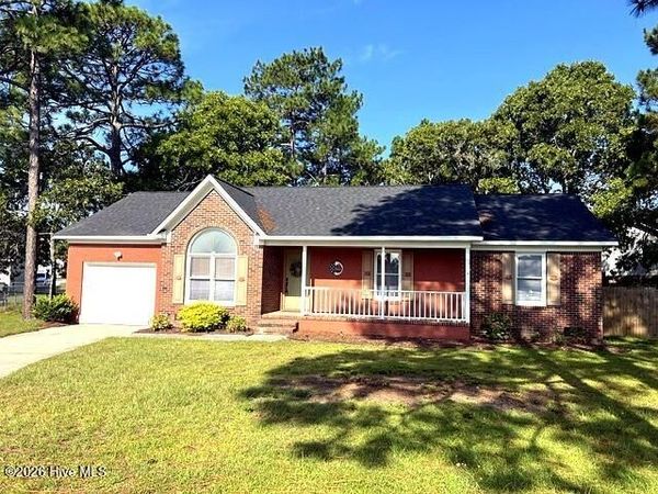 3650 Hanover Drive , Hope Mills, NC 28348