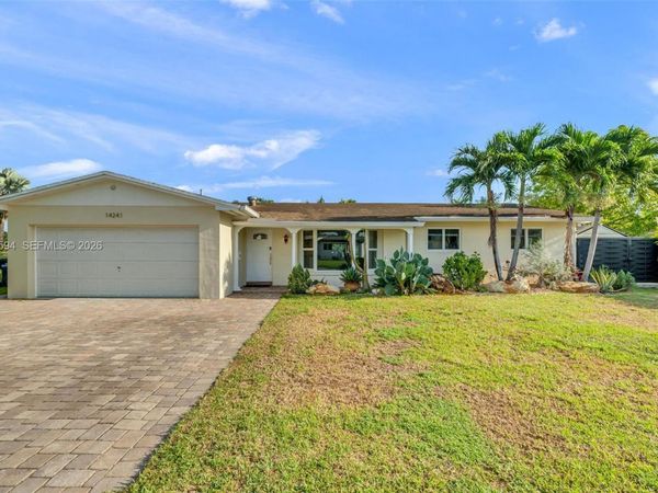 14241 SW 83rd St , Miami, FL 33183