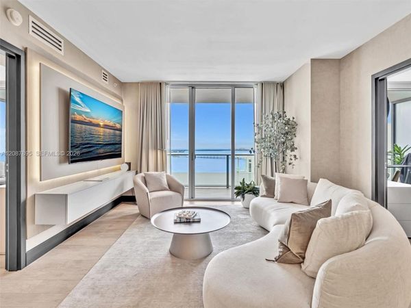 1300 NE Brickell Bay Dr, Unit 2905, Miami, FL 33131