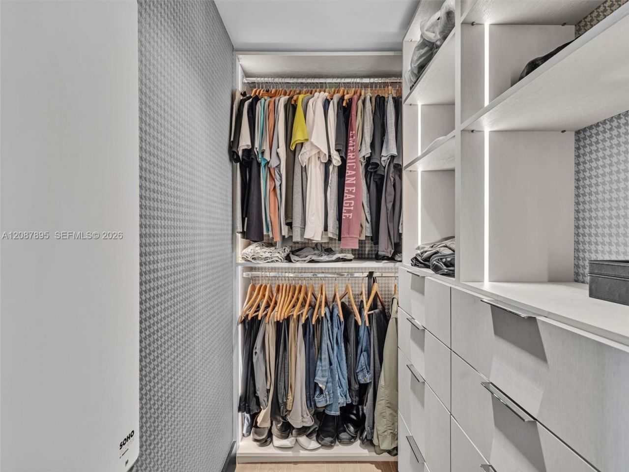 1300 NE Brickell Bay Dr, Unit 2905, Miami, FL 33131 Photo