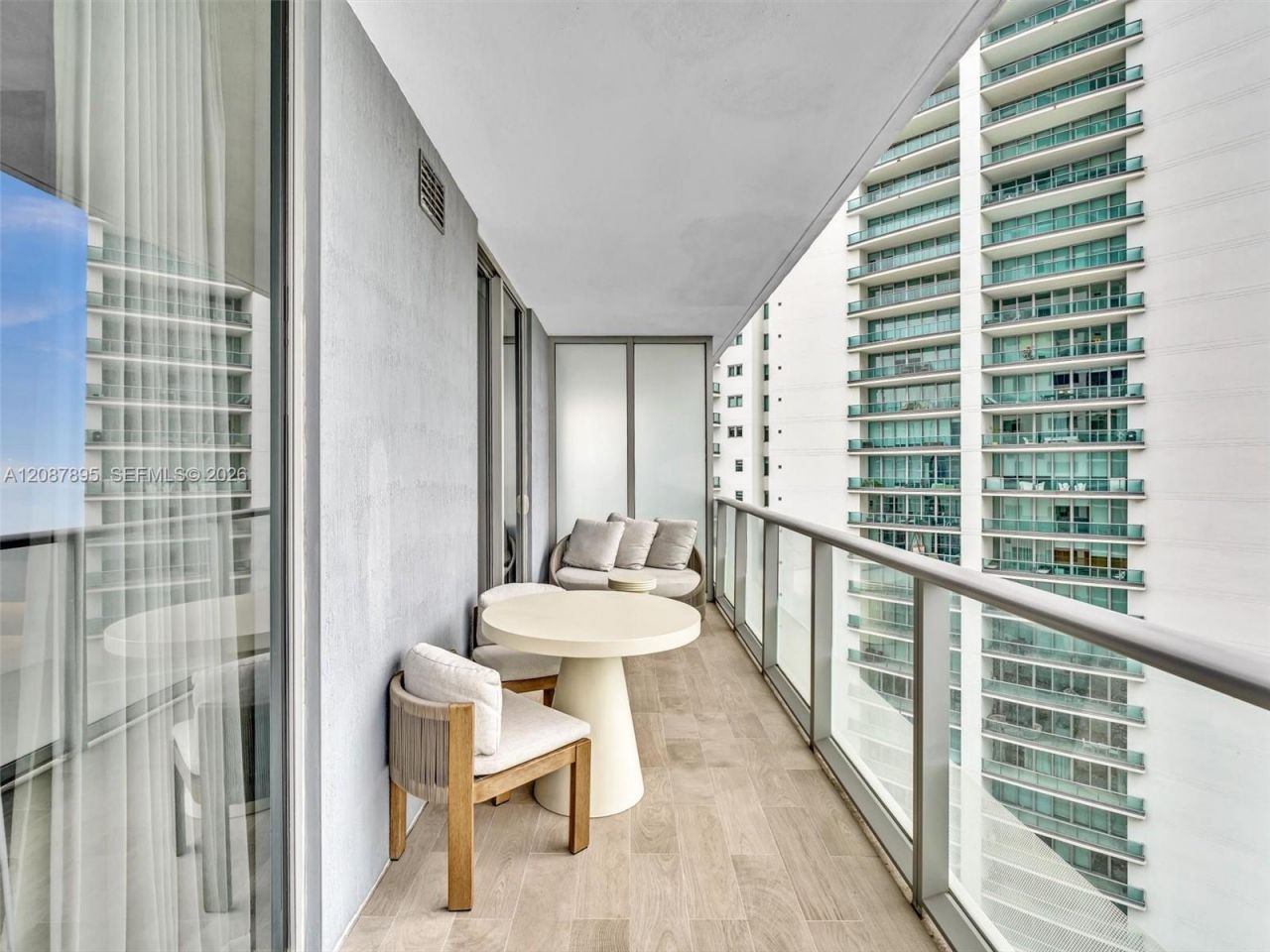 1300 NE Brickell Bay Dr, Unit 2905, Miami, FL 33131 Photo