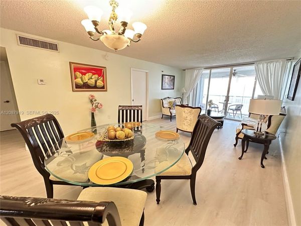 3910 Inverrary Blvd , Unit 202-B, Lauderhill, FL 33319