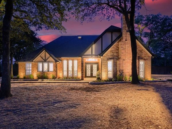 1022 Alamo Drive , Southlake, TX 76092