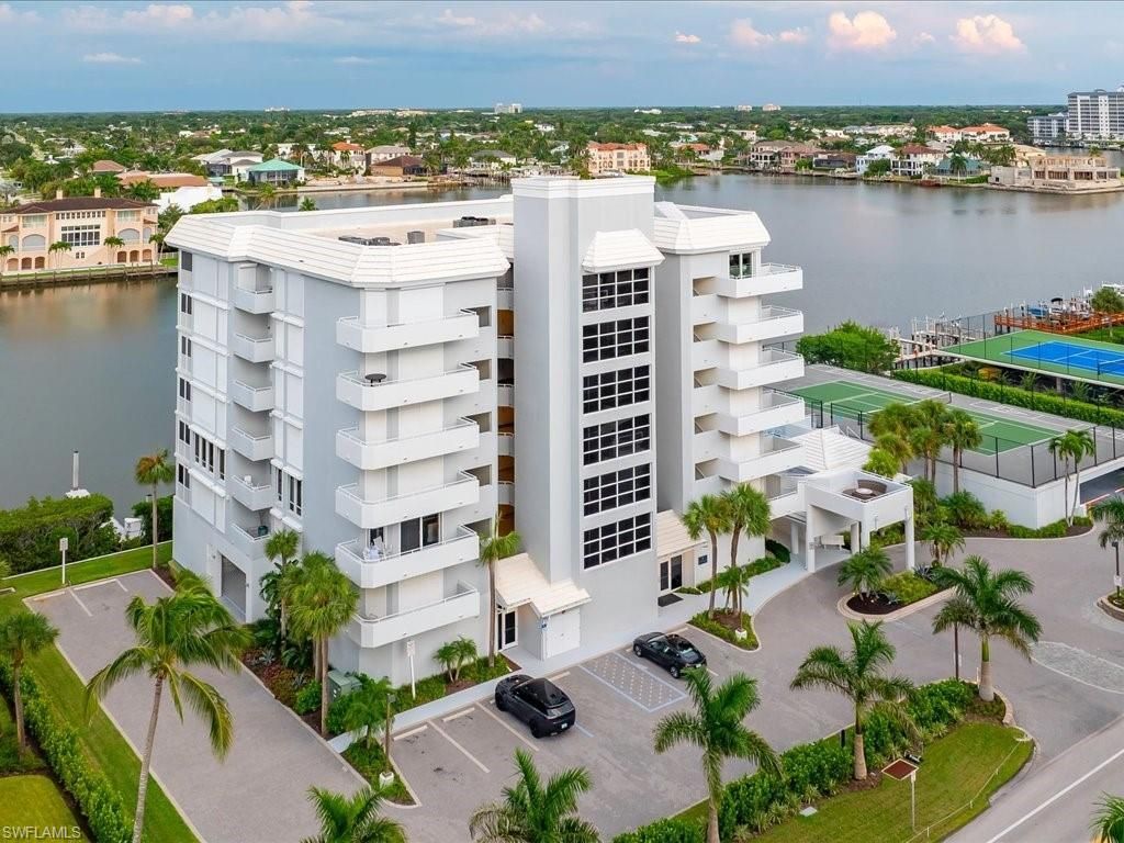 9790 Gulf Shore Dr, Unit 204, Naples, FL 34108 Photo