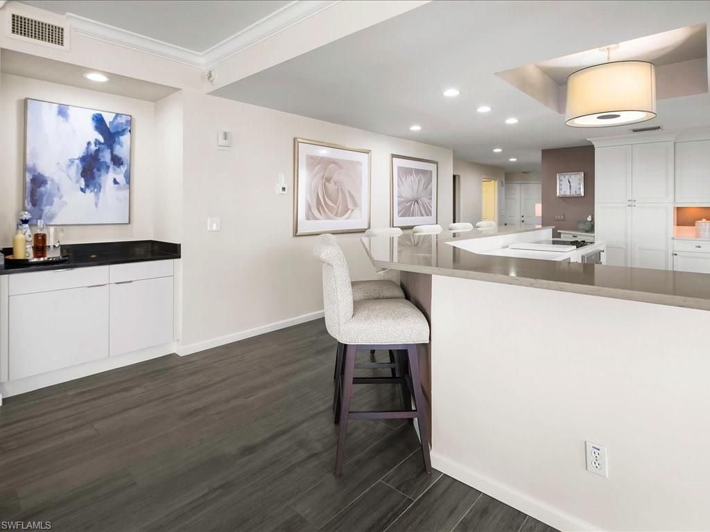9790 Gulf Shore Dr, Unit 204, Naples, FL 34108 Photo