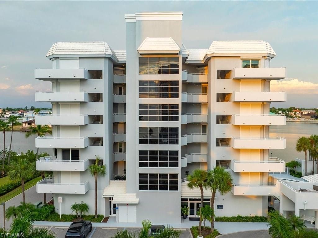 9790 Gulf Shore Dr, Unit 204, Naples, FL 34108 Photo