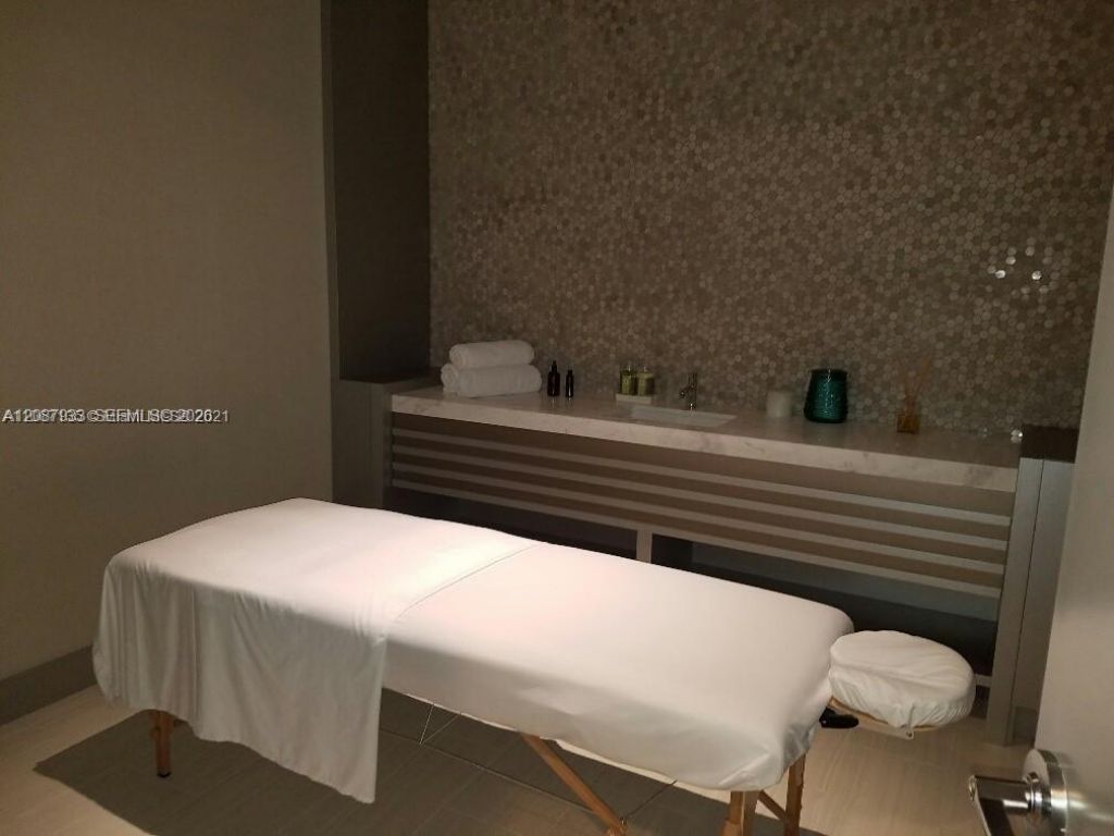 5300 Paseo Blvd, Unit 711, Doral, FL 33166 Photo