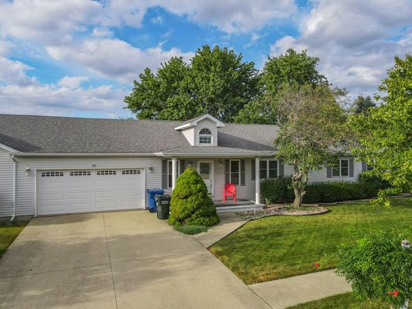 405 Sorin Circle , Manteno, IL 60950