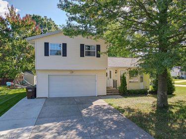 7589 Deer Run Trail, Parma, OH 44130